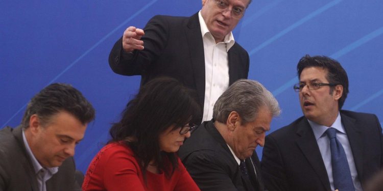 Si ndihet Ridvan Bode kur PD sot e etiketon si “njeriu i Edi Ramës”?