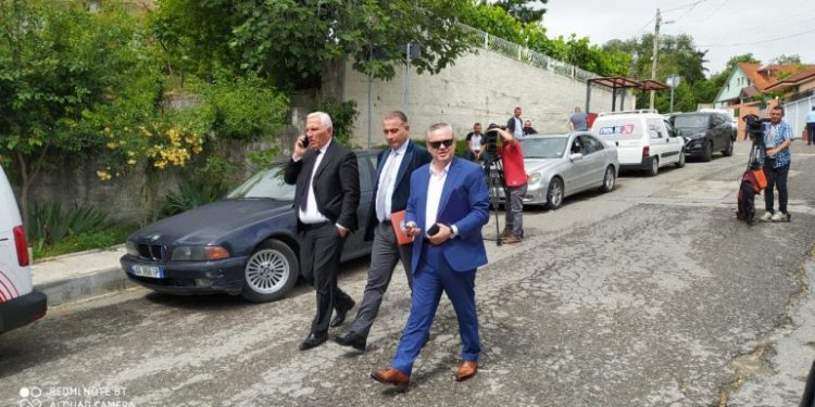 Paralajmërimi që mund të hedhë në erë marrëveshjen e djeshme