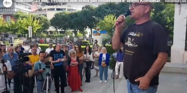 Budina i vogël nuk e pranon se është me Covid-19: Më nxorrën testet e Edi Ramës, nuk ja fal! Do bëjë test… zyrtarë?!