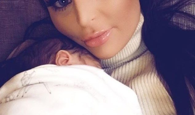 Futbollisti i Premier League “mbulohet nga turpi”: Nëna e djalit ka shkuara  dhe me miqtë e tij