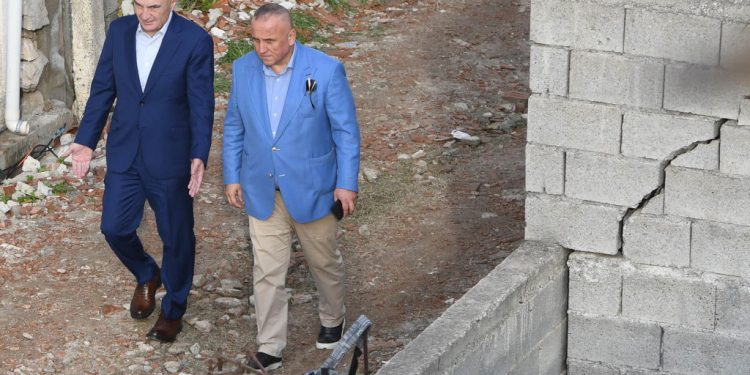 Zbulohet ‘pakti i landfilleve’ mes ish-senatorit italian e këshilltarit të Metës, Ilir Kulla: Pse pagoi 30.000 € dhe i dhuroi fushata denigruese para zgjedhjeve 2017?