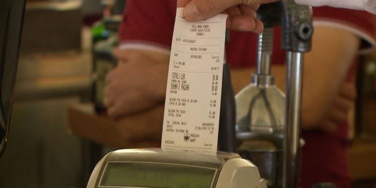 Hiqet TVSH-ja për bizneset me xhiro deri në 14 milionë lekë