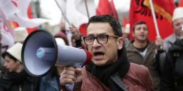 “Në jetë s’njoh askënd që ka votuar LSI”! Kreshnik Spahiu del me deklaratën e fortë që në mëngjes: Aq shumë turp u vjen, sa…