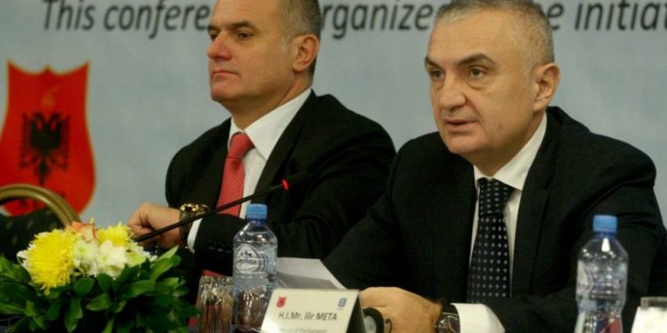 Ndizet beteja për KLSH, PS gati draftin për të anashkaluar presidentin, zbardhet letra e Leskajt për Ruçin ku rikërkon zëvendësimin, ja problematikat që ngre