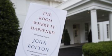 SHBA: Gjykata hedh poshtë kërkesën e Donald Trump për bllokimin e librit të John Boltonit