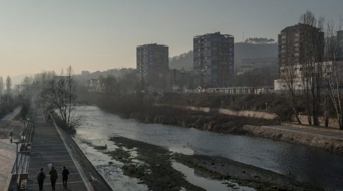 “Lëvizje e pazakontë”! Analiza e “NYT”: Grenell bëri presion dhe minimizoi demokracinë në Kosovë, mbylli sytë për Serbinë! Prapaskenat e marrëveshjeve që ndanin dy vendet