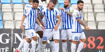 Tirana 2 hapa larg triumfit, 6 pikë për të festuar matematikisht titullin kampion
