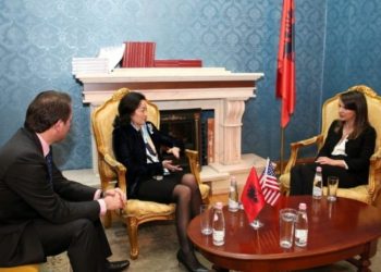 Yuri Kim: Opozita parlamentare siguroi vazhdimin e demokracisë