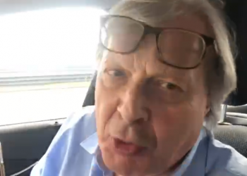 Vittorio Sgarbi: Gazetarë injorantë, Bylisi është qytet grek! S’është faji im që s’e dini se Iliria ka qenë pushtuar nga Greqia