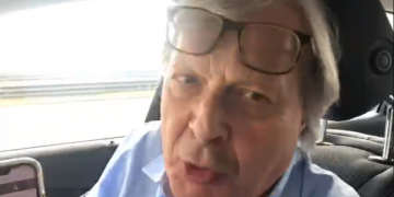 Vittorio Sgarbi: Gazetarë injorantë, Bylisi është qytet grek! S’është faji im që s’e dini se Iliria ka qenë pushtuar nga Greqia