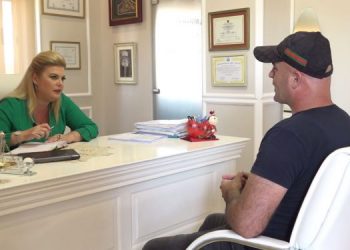 Si u mashtrua Avniu nga gruaja kosovaro-amerikane me 5 fëmijë?! U njohën në Fb: Më pëlqeu në pamje, por se takova dot