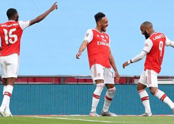 Arsenal “shkurorëzon” City-n, finalistja e parë e Kupës së Anglisë