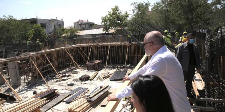 Rama në Durrës: 143 shkolla të reja, model shembullor i ambicies për Shqipërinë