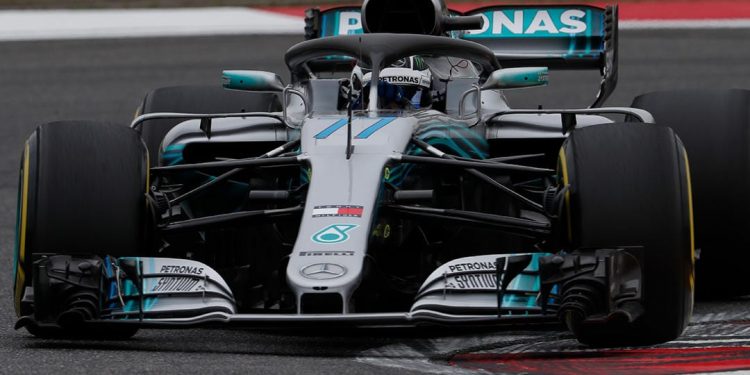 Valteri Botas niset nga pole-position, Ferrari shumë keq në prova