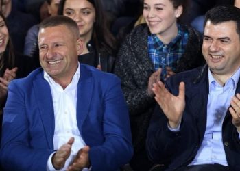 A është pjesë e sektit Dëshmitarët e Jehovait “etaloni” parlamentit Shqiptarë Nard Ndoka?! Mbrojtës qesharake dhe me pasion