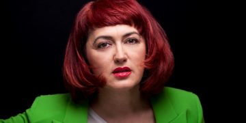 Këngëtarja e njohur kosovare, deputetja Eliza Hoxha infektohet me COVID