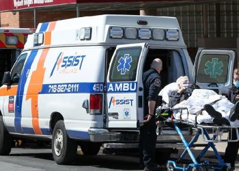 Nuk besonte se ekzistonte, koronavirusi i merr jetën të riut që shkoi në festën ‘COVID-19’! Fjalët e fundit që i tha doktorit