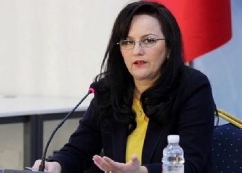 Shefja e ISHSH-së, Vjollca Braho shtrohet tek Sanatoriumi, dyshohet se është infektuar me COVID