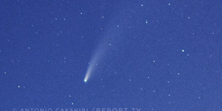 Kometa Neowise mbi qiellin e Shqipërisë (Foto)