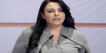 ‘A keni motra ju?, Ministrja Balluku e revoltuar: “Kam muaj që as denjoj t`i përgjigjem cirkut, por sot kaloi çdo limit..”