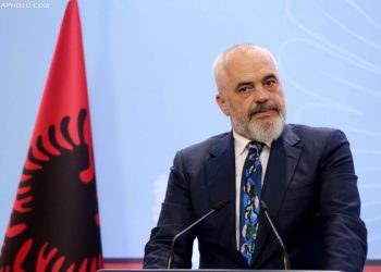 Rama fillon ditën me urim: Gëzuar Kurban Bajramin!