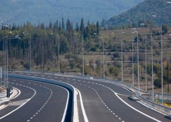 Greqi, vijojnë përplasjet mbi autostradën “Joniane” drejt kufirit shqiptar