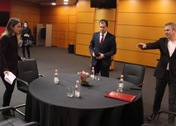 Opozita i kthen përgjigje kryeministrit Rama: Sot nuk vijmë, shihemi nesër në orën 5 ose të premten në 11