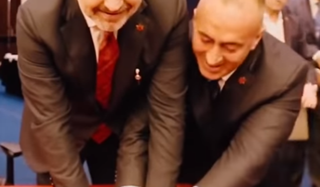 Rama nënshkruan personalisht tërheqjen e padisë ndaj Ramush Haradinajt, zbardhet dokumenti