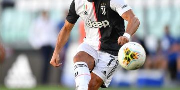 VIDEO/ Ronaldo shënon supergol ndaj Torinos, pamjet bëjnë xhiron e rrjetit