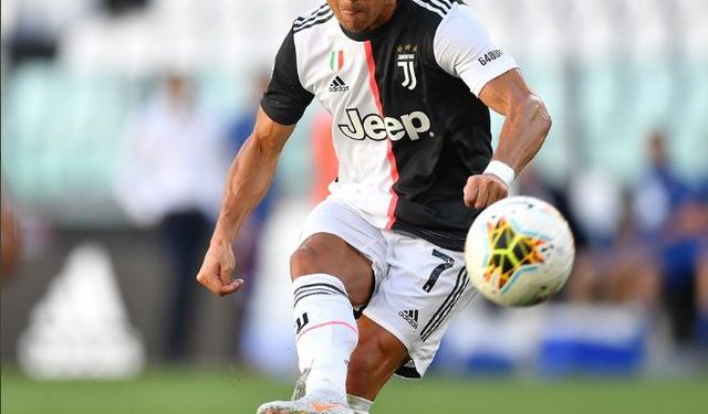 VIDEO/ Ronaldo shënon supergol ndaj Torinos, pamjet bëjnë xhiron e rrjetit