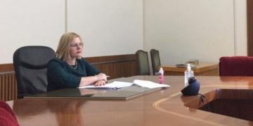 Neglizhencë dhe mospërfillje! Bota akademike “fle”: Bojkoton diskutimet për ndryshimin e sistemit zgjedhor