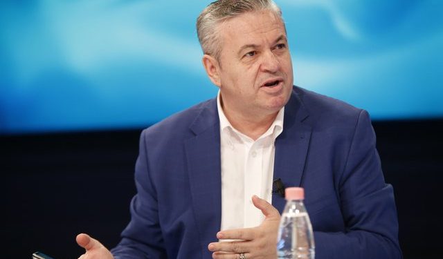 Krisen negociatat e opozitës parlamentare me PS për sistemin dhe heqjen e koalicioneve: Deputetët kërkojnë tjetër takim me Edi Ramën