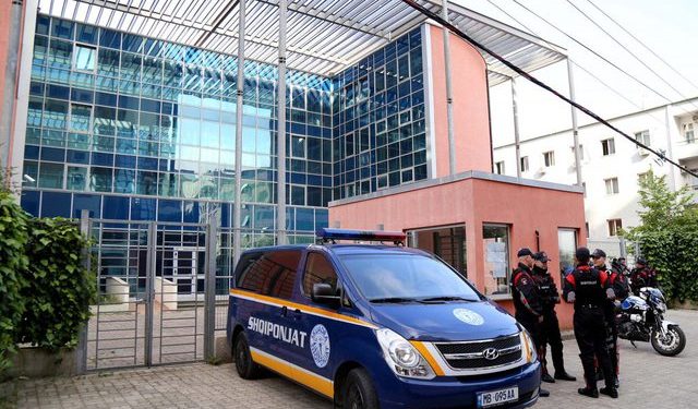 Blindohen institucionet e drejtësisë: Ja si do të ruhen gjyqtarët dhe prokurorët! Qeveria ndryshon masat e sigurisë, zbardhet vendimi