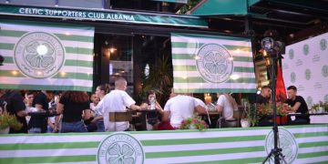 Ilir Meta ia “fut” vetes publikisht, pamjet që e nxjerrin ‘zbuluar’