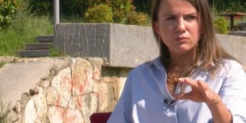 “Kam jetuar në një familje hebreje, aty mësova si të menaxhoj financat”, Rudina Hajdari bën rrëfimin e rrallë për jetën në Amerikë