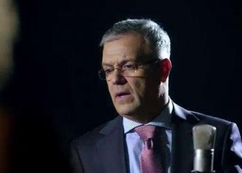 Shtrohet në spital këngëtari i njohur shqiptar, i nënshtrohet menjëherë një operacioni