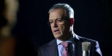 Shtrohet në spital këngëtari i njohur shqiptar, i nënshtrohet menjëherë një operacioni