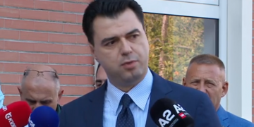 Luli Basha luan bllofin! FLet pas takimit me Metën dhe aleatët “vetë kryetarë e vete anëtarë”: Pranojmë listat e hapura 100%, por me një kusht… jo heqjen e koalicioneve parazgjedhore!