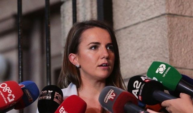 Reagon Rudina Hajdari për propozimin e PD: Jam shumë e lumtur që më në fund…