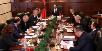 Pa filluar punë drejtësia e re e pabesueshme! KLP përplaset me ONM pas kritikave të Jacobs: Po cenohet integriteti i SPAK, nuk duhet të ketë sulme personale