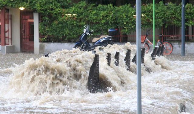 Çfarë po ndodh në Itali? Stuhi e fuqishme, përmbytet Milano
