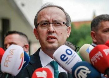 Kryeministri i Kosovës merr vendimin urgjent/ Rikthen karantinën, kufizohet lëvizja në disa qytete