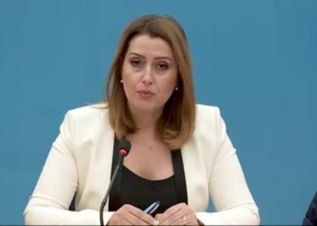 “Duhet të rrisim ndjenjën e përgjegjësisë”, ministrja Manastirliu publikon mesazhin e fortë që në mëngjes (Video)