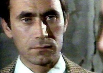 Mesazhi që po qarkullon me shpejtësi: Na mbive në sy o Tirkë, ta gëzosh pensionin artist i madh… as sa çereku i dietës për naftën e një deputeti! Mos u mërzit!