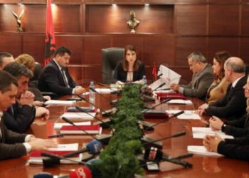 Kushtetuesja, KLGJ hap 5 vende të lira në Gjykatën e Lartë, ndërkombëtarët shtojnë presionet ndaj Tushës