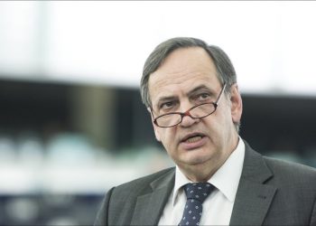 Detyra e tij si këshilltar i Ruçit u shoqërua me polemika, Fleckentein përgjigjet për akuzat: Disa politikanë nuk janë të kënaqur, por do t’i bind!