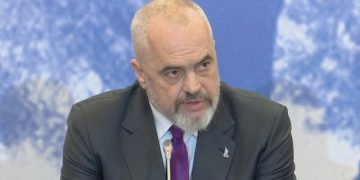“Mania e kundërshtimit t’i pakëson shanset e suksesit”! Kryeministri Rama e nis ditën me mesazhin ‘thumbues’