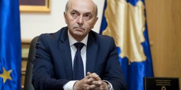 U infektua nga koronavirusi, përkeqësohet gjendja shëndetësore e Isa Mustafës: Ja çfarë pritet të ndodhë!