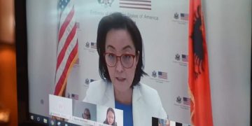 Yuri Kim tjetër mesazh pushtetarëve të korruptuar: “Koha për të goditur të paskrupujt”