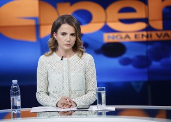 Nuk përmbahet Rudina Hajdari: “Ku e keni gjetur këtë”?!  Eni Vasili ndërhyn menjëherë: Ju lutem mos ofendoni!